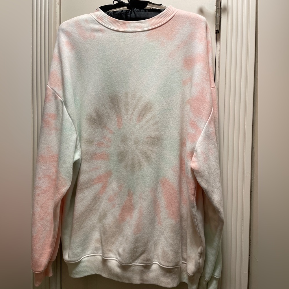 LIKE NEW OVERSIZED TIE DYE SWEATSHIRT